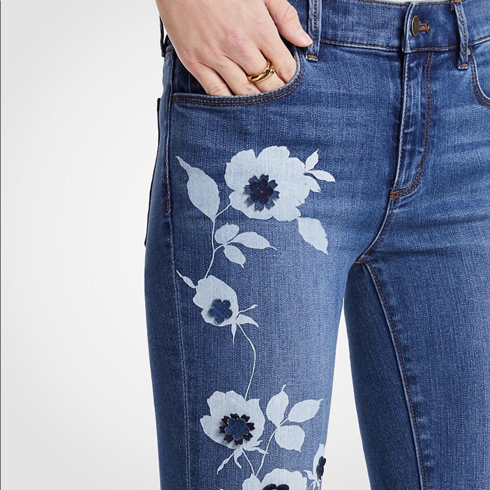 🌸 HOST PICK! 🌸 Ann Taylor Painted Floral Jeans